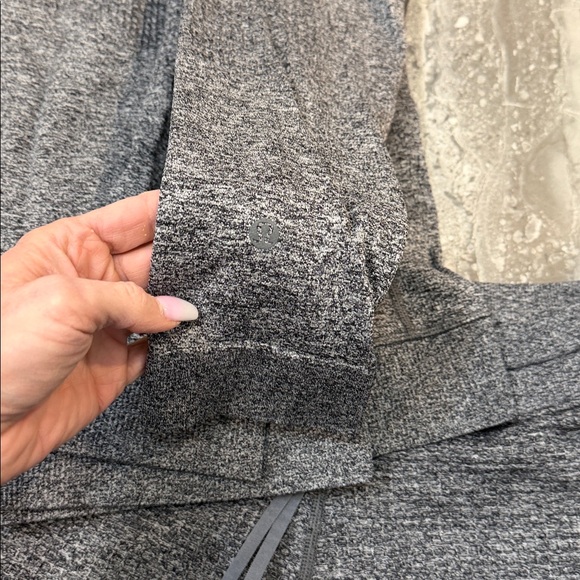 Men’s Lulu Charcoal Sweat Set - Picture 5 of 6